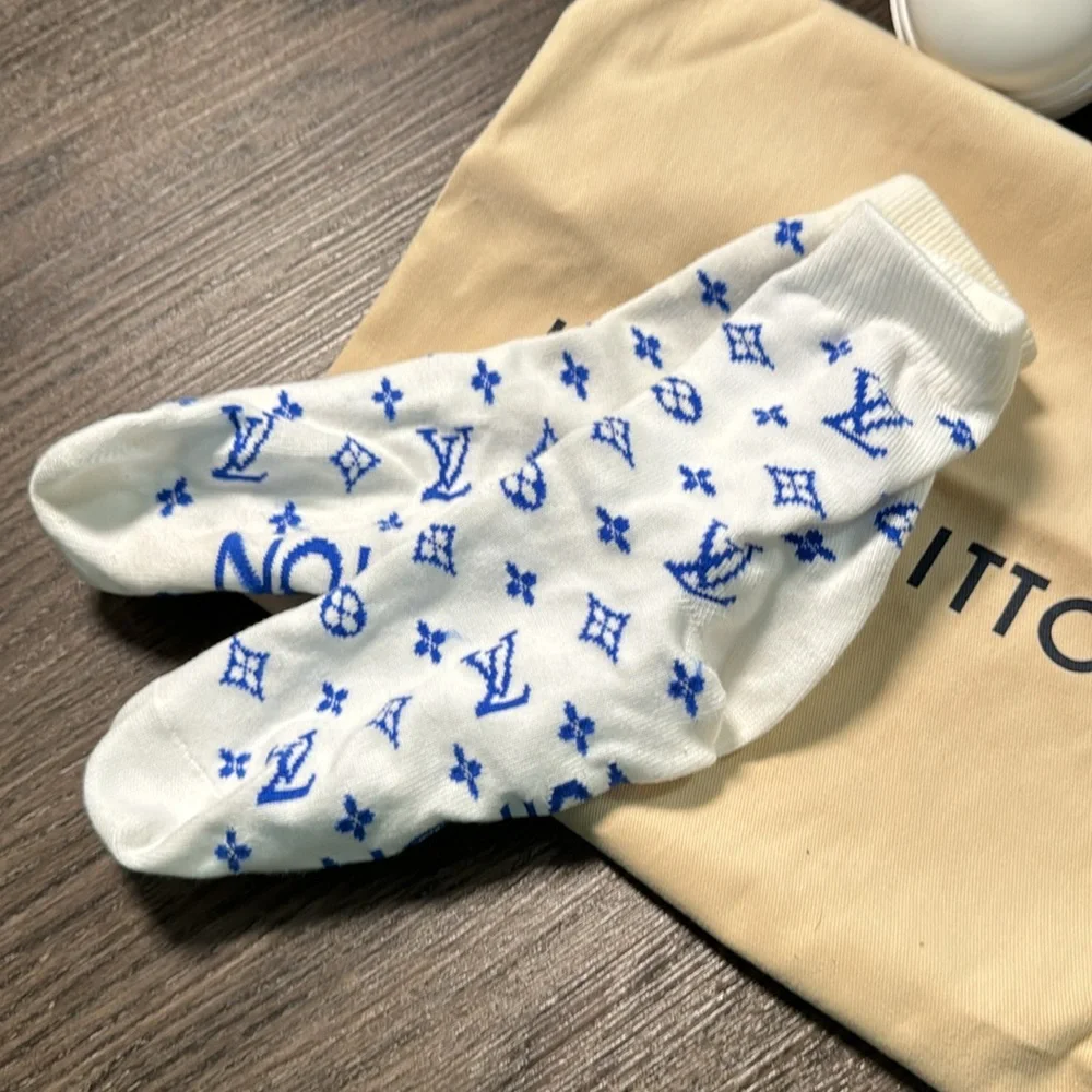 Louis Vuitton Time Out Sneaker and socks size 40 - Picture 4 of 7